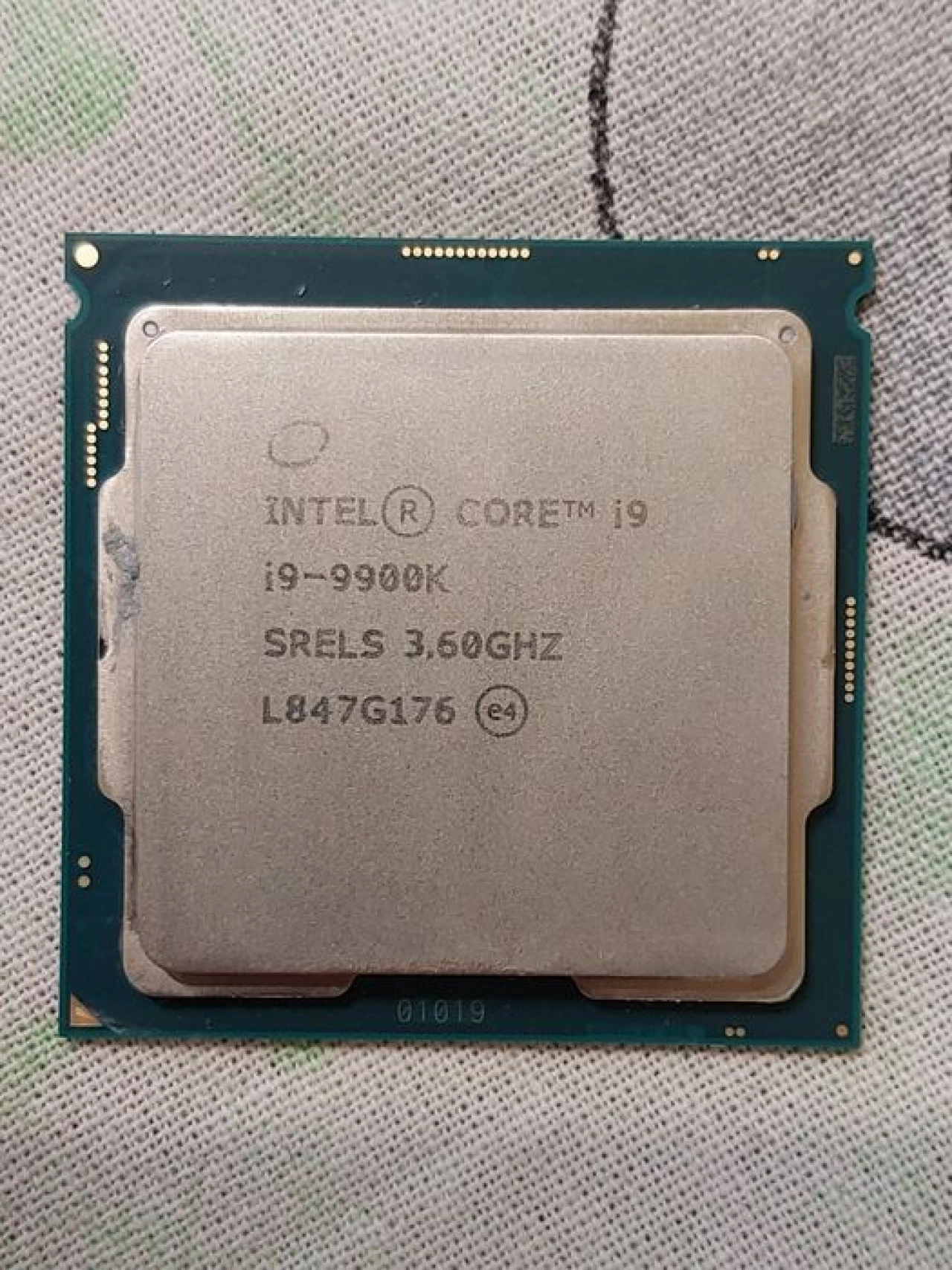 Процесор i9 9900k + ASRock Z390 Pro 4 дънна платка в Процесори в