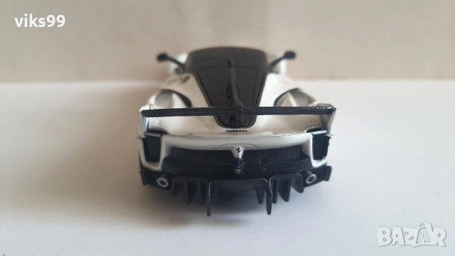 Bburago Shell Racing Ferrari Bluetooth - Мащаб 1:41, снимка 13 - Колекции - 50504534