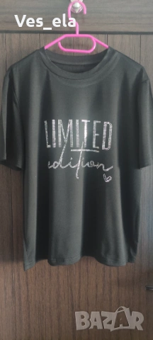 черна тениска с надпис Limited edition 