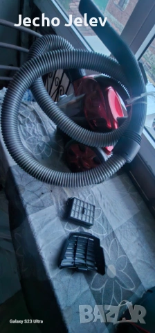 Продавам прахосмукачка Clatronic 