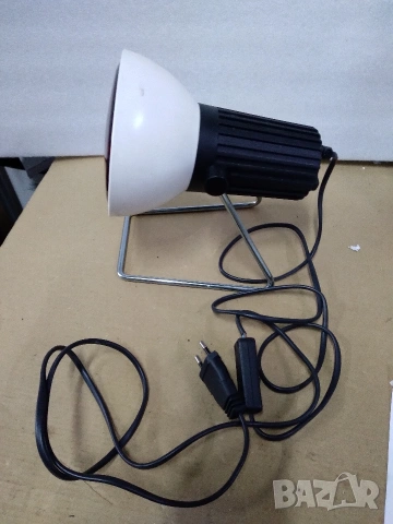 Инфрачервена лампа за нагревки PHILIPS 150W, снимка 2 - Соларни лампи - 55167979