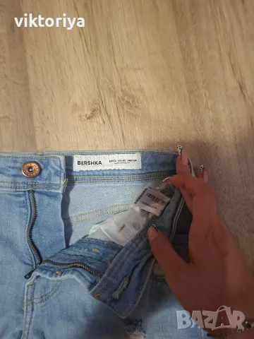 Сини къси дънки на Bershka, снимка 3 - Дънки - 55409232