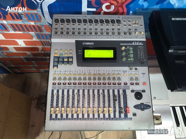 Yamaha 01V дигитален / цифров аудио миксер / Digital Mixer, снимка 6 - Ресийвъри, усилватели, смесителни пултове - 54557093