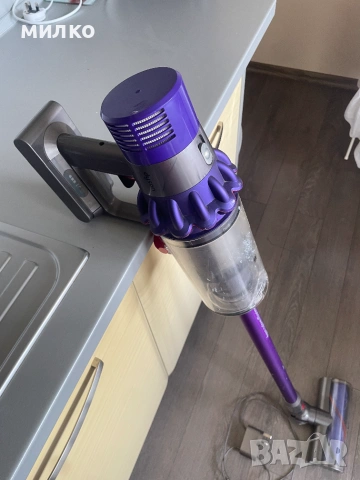 Акумулаторна прахосмукачка DYSON V-10, снимка 4 - Прахосмукачки - 55035005