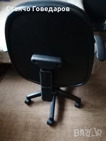 Офис стол КАТО НОВ ! , снимка 2 - Столове - 54369651