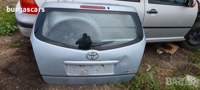 Врата багажник заден капак Toyota Corolla Verso 04-09г