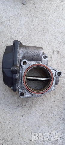 Дроселова клапа VW Passat B6 1.9 TDI, снимка 2 - Части - 55247492