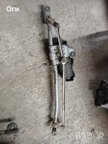 Механизъм чистачки за Ланча Либра