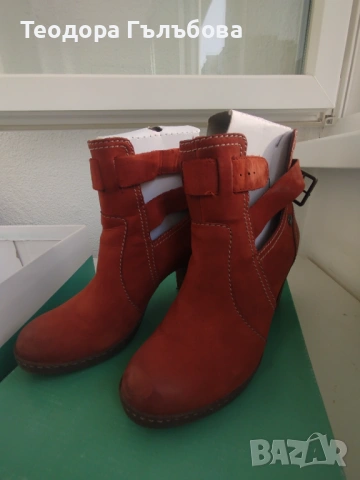 Дамски боти Clarks