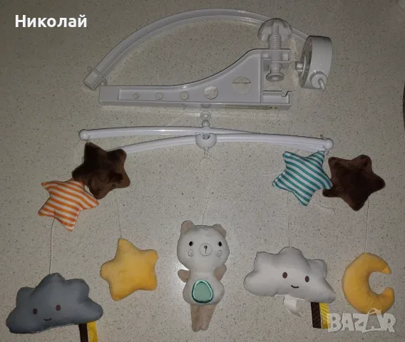 Музикална въртележка за легло