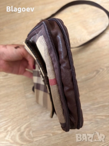 Чанта Burberry , снимка 4 - Чанти - 54219173