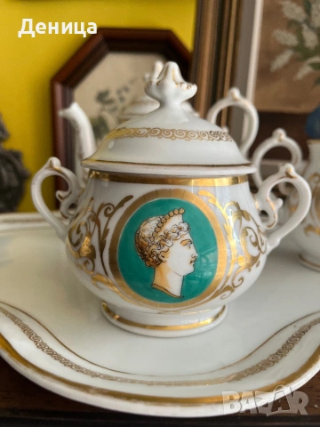 Порцеланов сервиз за двама в имперски стил Характерно за този стил е използването на богата позлата , снимка 8 - Сервизи - 54061239