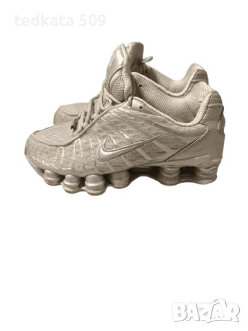 Обувки Nike Shox Metallic Silver, снимка 3 - Маратонки - 55673139