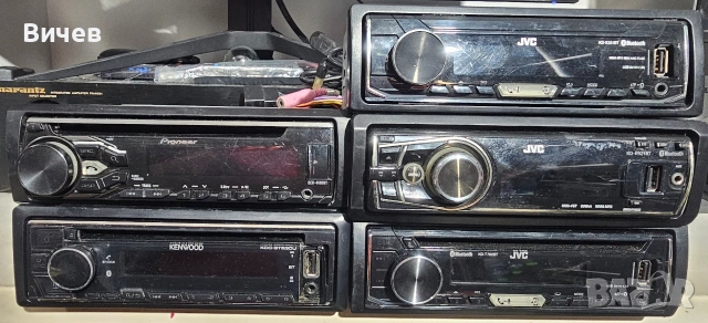 Продавам авто CD-та с Bluetooth