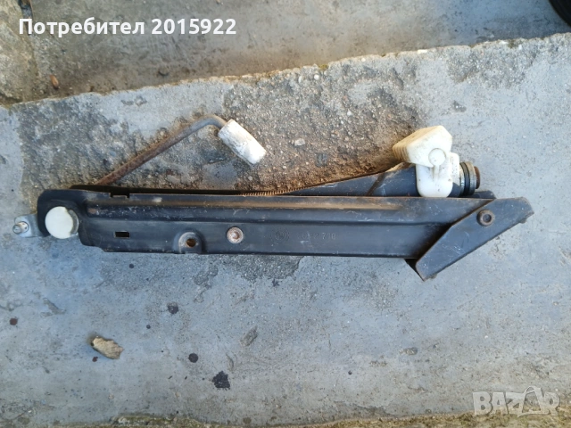 Оригинален крик за BMW-E-39.E60.61., снимка 2 - Аксесоари и консумативи - 54323169