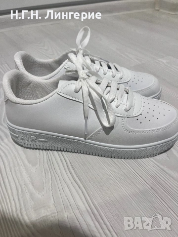  Дамски Бели кецове 