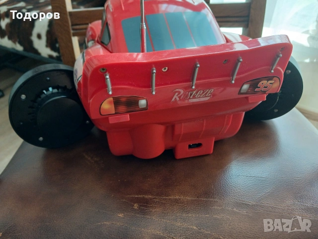 CARS 2, радио със CD Mc Queen много рядък модел компакт диск с радио, снимка 8 - Радиокасетофони, транзистори - 54352675