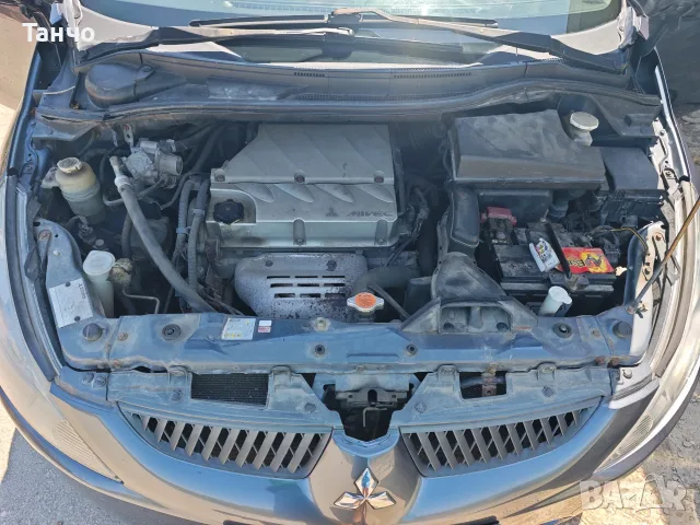 Mitsubishi Grandis 2.4 MIVEC 2007 ГАЗ 7 места, снимка 9 - Автомобили и джипове - 55422846
