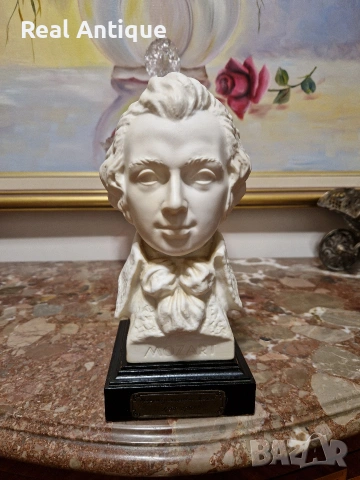 Уникален голям антикварен немски порцеланов бюст на Моцарт- Goebel 