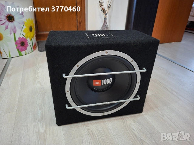 Бас каса JBL CS1204B 