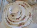Порцеланов сервиз Royal Albert "Moss Rose", снимка 7