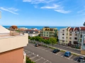 Апартамент с 2 спални, морска гледка и басейн - 300 м от плажа, снимка 1