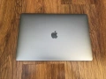 15.4' Core i7 Apple MacBook Pro Late 2016 SG TouchBar 16GB RAM/512GB SSD/Radeon Pro 460 4GB/Бат 6ч, снимка 1