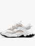 ADIDAS Originals Ozweego Shoes White/Beige Мъжките маратонки ADIDAS в бяло комбинират текстил , снимка 1