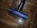 Отлична безжична Dyson V8 прахосмукачка с нова батерия и аксесоари, снимка 4