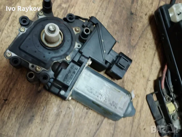 Заден , десен мотор , прозорец за Audi A8 S8 D2 4D , 4D0959802H , 119022113, снимка 4 - Части - 55579560