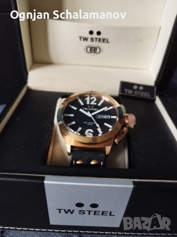 Продавам TW Steel Watch CEO Canteen 45MM Rose Gold CE1021
