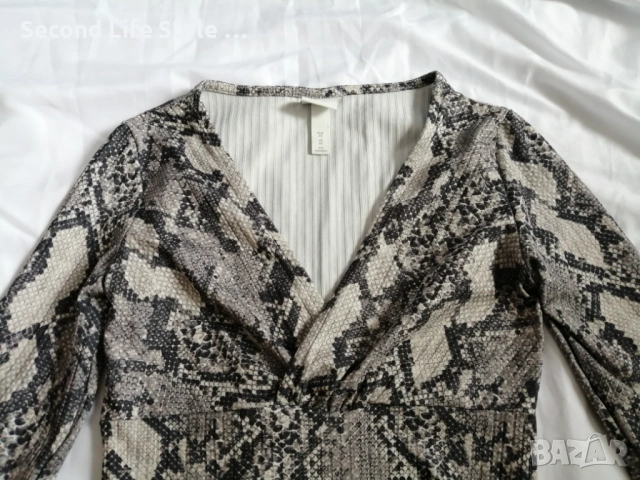 H&M дамско боди змийски принт р-р XS, снимка 2 - Блузи с дълъг ръкав и пуловери - 54097453
