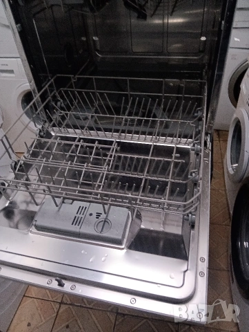 Малка сива съдомиялна тип кубче Candy за 8 комплекта с 2 години гаранция!, снимка 5 - Съдомиялни - 53968395