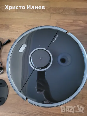 Робот прахосмукачка Xiaomi Mi Roborock S5 Max Черна, снимка 2 - Прахосмукачки - 55292695