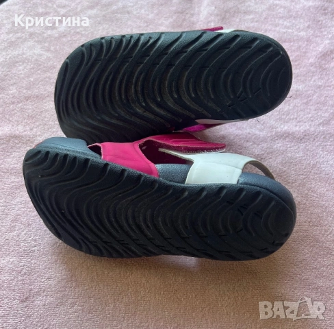Сандали Nike за момиче 23,5, снимка 4 - Детски сандали и чехли - 54807350