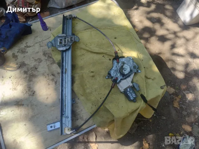 Стъкло повдигач Ляв 2 Врати За Нисан Микра 2005г / Nisan Micra 2005y