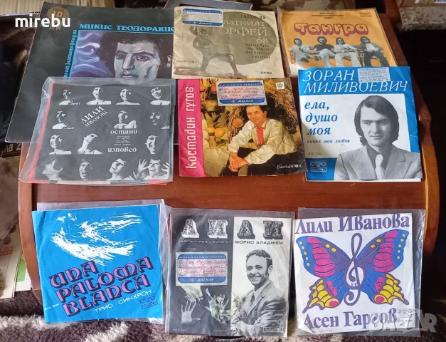 Ретро радиоприемник, грамофон и лампово радио от 50-те години, снимка 14 - Антикварни и старинни предмети - 55587058