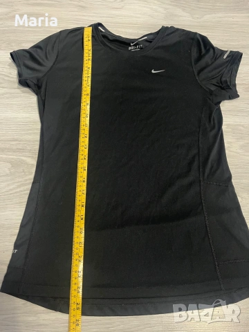 Оригинална дамска тениска Nike Dri-FIT – Размер M – Отлично състояние, снимка 4 - Спортни екипи - 55149649