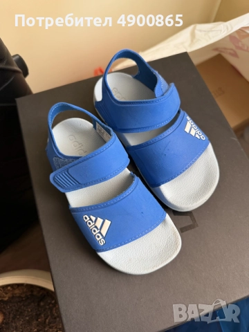Сандали Adidas.