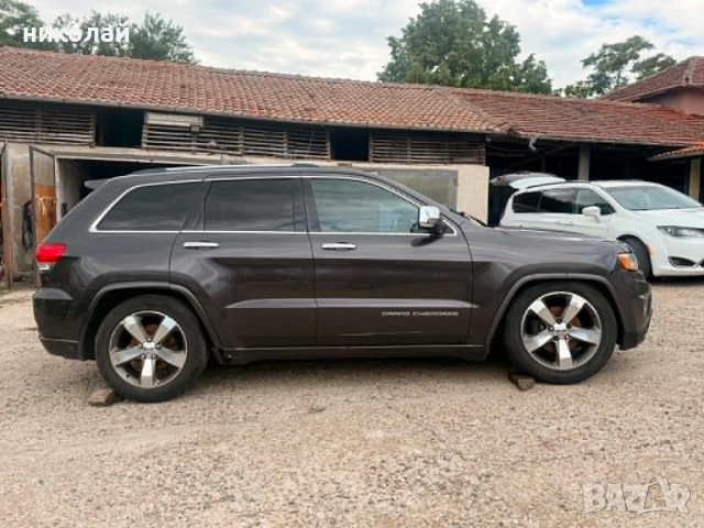 Jeep Grand Cherokee  Overland  3,6 САМО НА ЧАСТИ , снимка 3 - Автомобили и джипове - 54436545