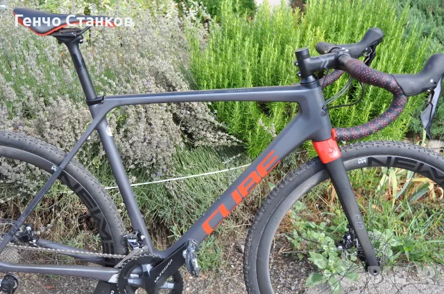 Cube Cross Race C:62 Pro-карбонов велосипед- гравел, снимка 2 - Велосипеди - 54750927