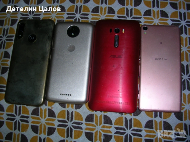 Четири броя телефони смартфони, снимка 2 - Motorola - 54656508