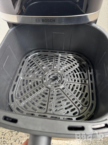 Фритюрник с Горещ Въздух Еърфрайър Bosch Series 4 MAF462B0 6.1L, Двойно Нагряване, 2050W, 7 Програми, снимка 4 - Фритюрници - 54486012