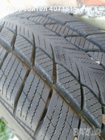 2 броя зимни гуми с джанти , снимка 3 - Гуми и джанти - 54343425