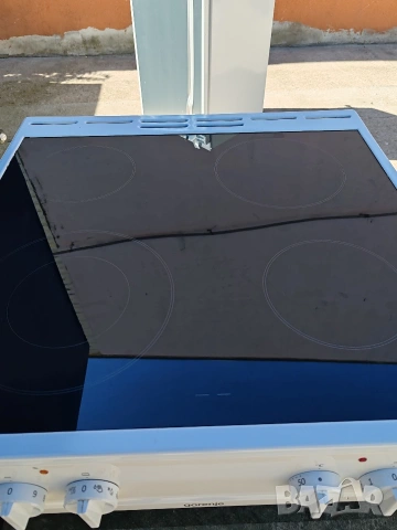 Като нова свободно стояща печка с керамичен плот Gorenje с 2 години гаранция! , снимка 2 - Печки, фурни - 55289573