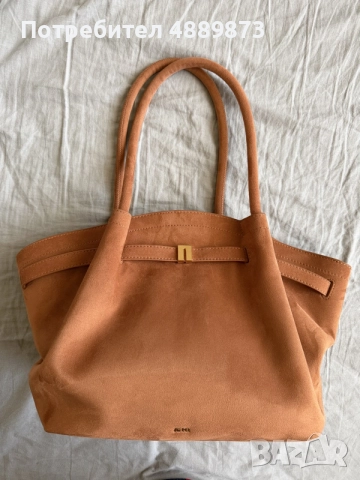 JW PEI Hana Medium Faux Suede Tote Bag, снимка 10 - Чанти - 55332633
