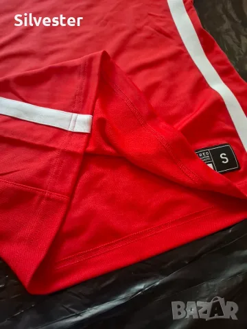 Дамски Червен Потник NIKE / Найк, 100% Оригинален с етикет, размер S, снимка 9 - Спортни екипи - 46621924