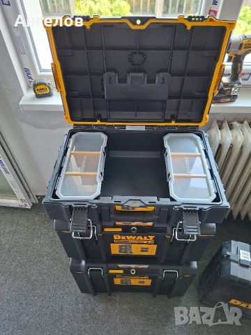 Куфар за инструменти на колела DEWALT Toughsystem 2.0 чисто нов, снимка 2 - Други инструменти - 54808603