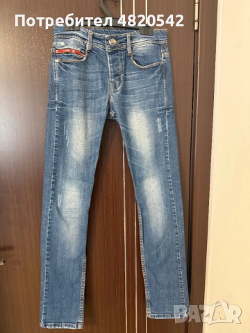 Дънки на марката GUCCI