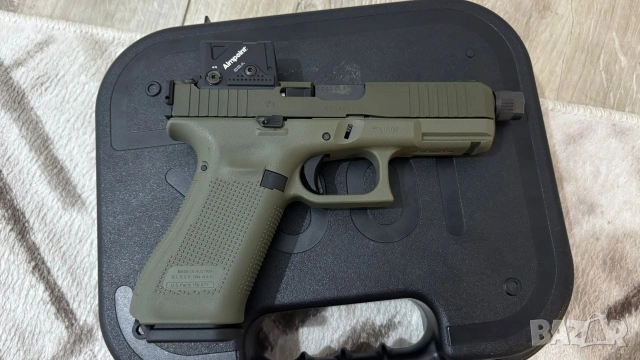 Пистолет Glock 45 9x19 PR Hunter Edition MOS 08 FS M13,5x1LH Green Combo COA, снимка 3 - Бойно оръжие - 54693526